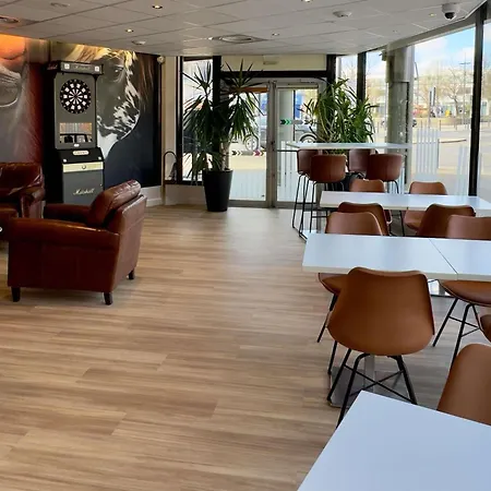ホテル Ibis Styles Bordeaux Medard 3*