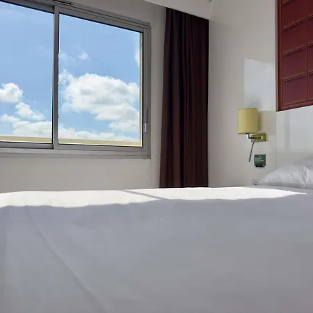 Ibis Styles Bordeaux Medard 3* サン・メダール・アン・ジャル