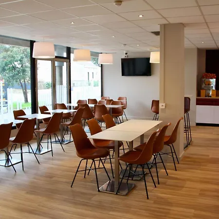 Ibis Styles Bordeaux Medard Hotel 3*