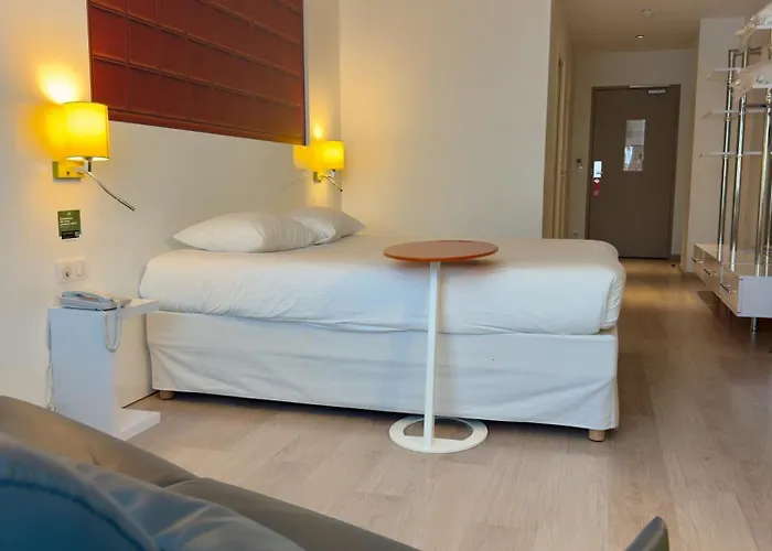 Ibis Styles Bordeaux Medard Hotel