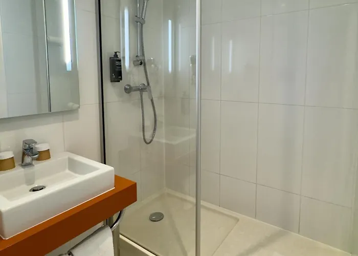 Ibis Styles Bordeaux Medard Hotel