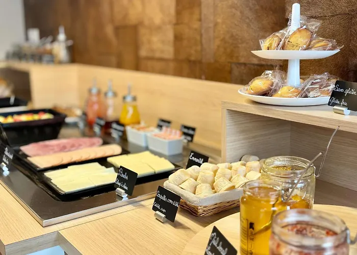 Ibis Styles Bordeaux Medard Hotel